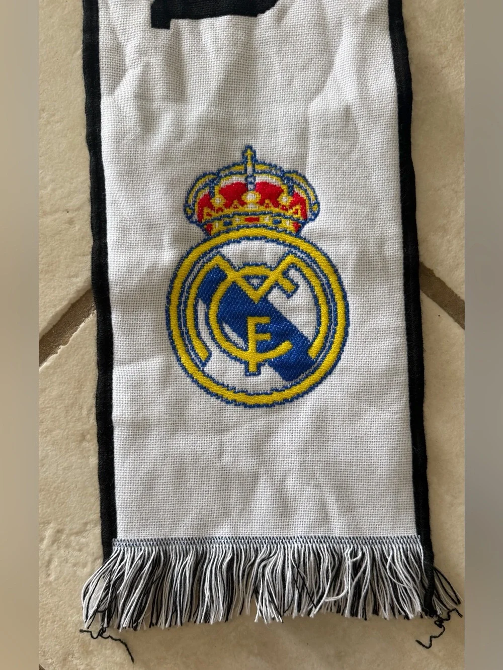 Real Madrid 'Madridista' World Cup Soccer Futbol Fan Scarf - White & Black